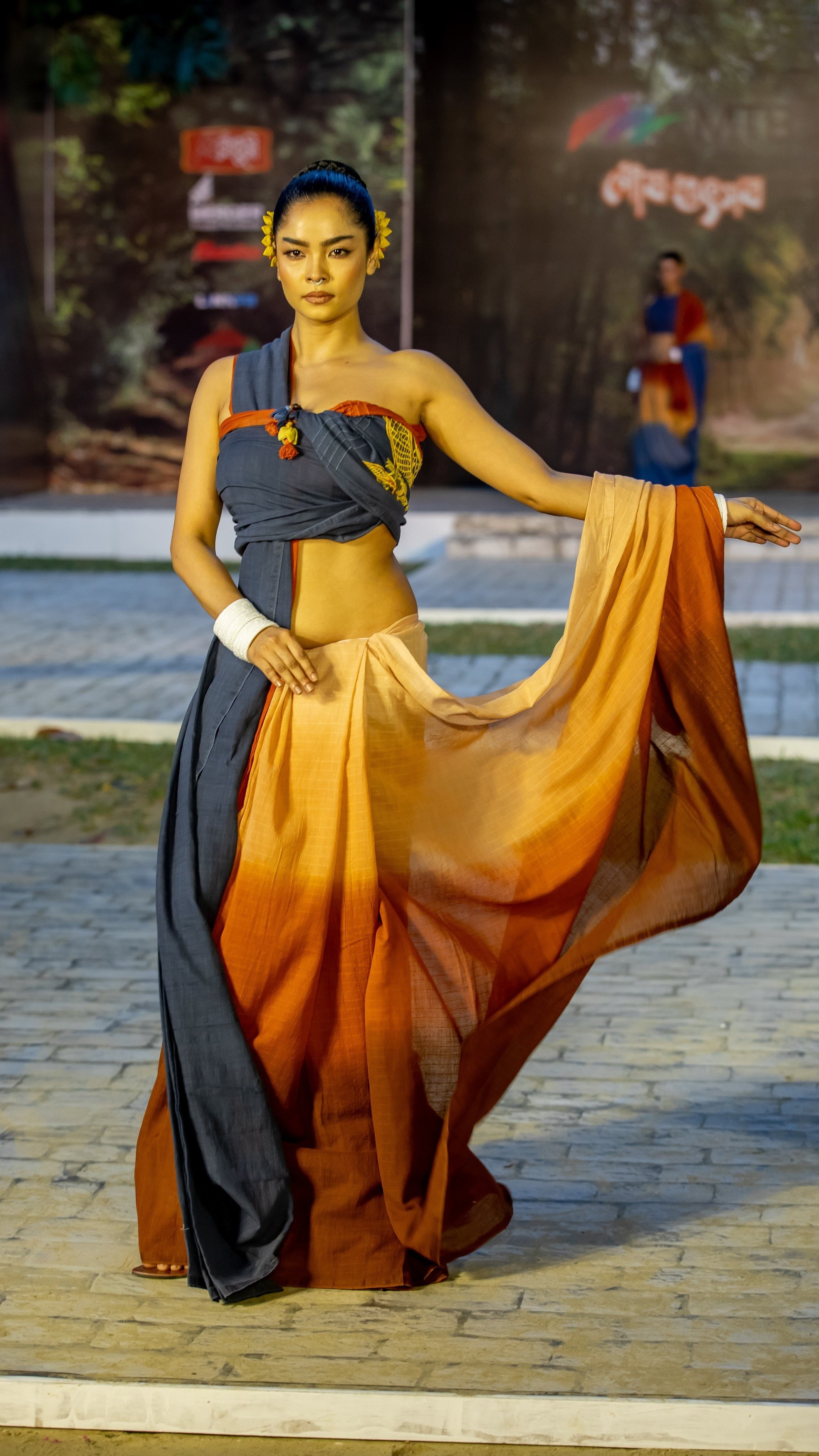 কেমন ছিল পৌষ উৎসবের ফ্যাশন শোর রানওয়ে