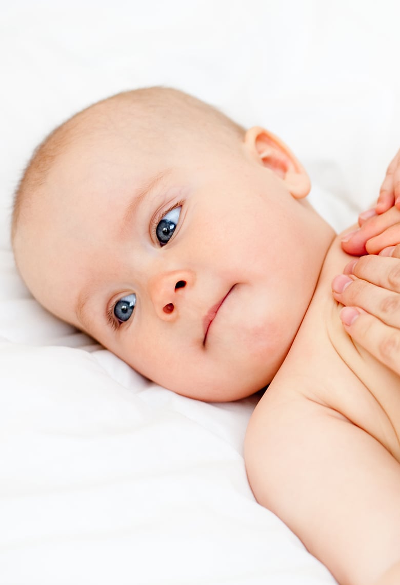 শীতে শিশুর কোমল ত্বকে অলিভ অয়েলের প্রাকৃতিক পুষ্টি