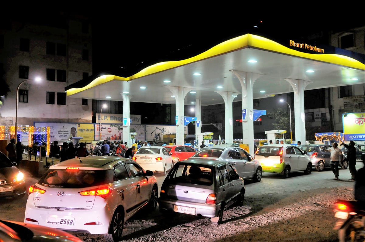 Rubik's Cube Of Petrol, Diesel Pricing - Vimarsana News