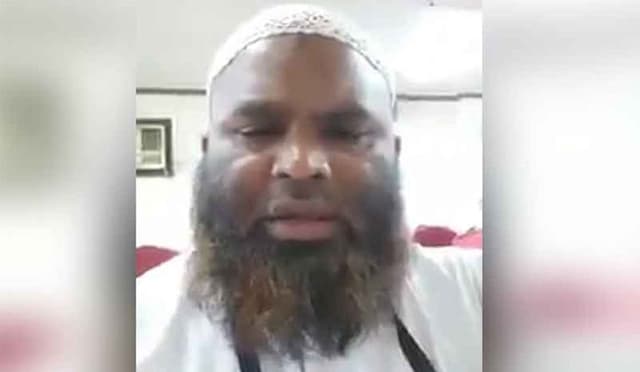 SL Police Launch Operation To Arrest Islamic Cleric Munajit  Who Released A Video Clip Justifying Easter Terror Attack 