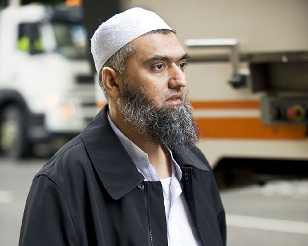 UK: Pak-Origin Ex-Home Secretary Blocks Dawood Aide And Surat ...