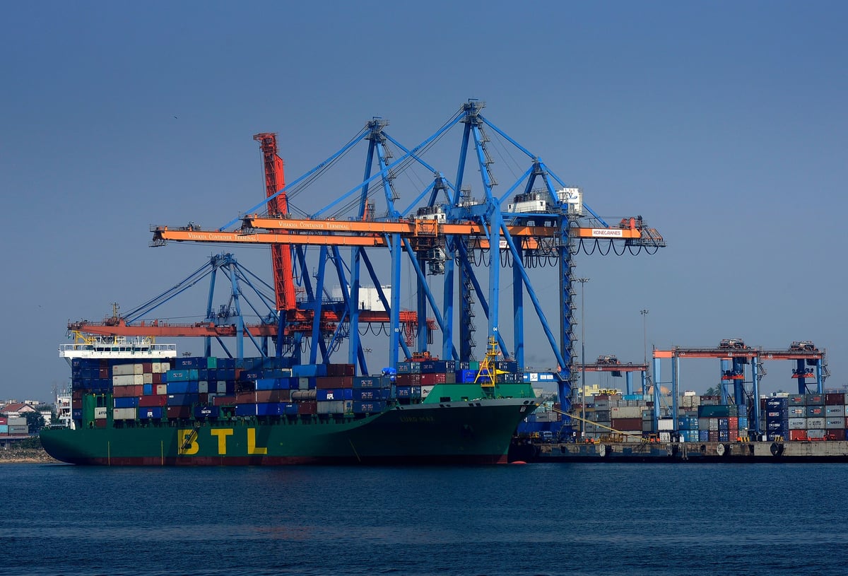 Andhra Pradesh: Visakhapatnam Port Trust Signs Pacts Worth Rs 30,000 Crore For Expansion Plans - Vimarsana News