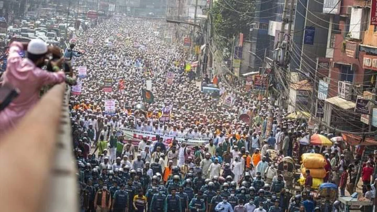 Mohammed Cartoon: Thousands rally in Dhaka demanding boycott of French products 3 Mohammed Cartoon