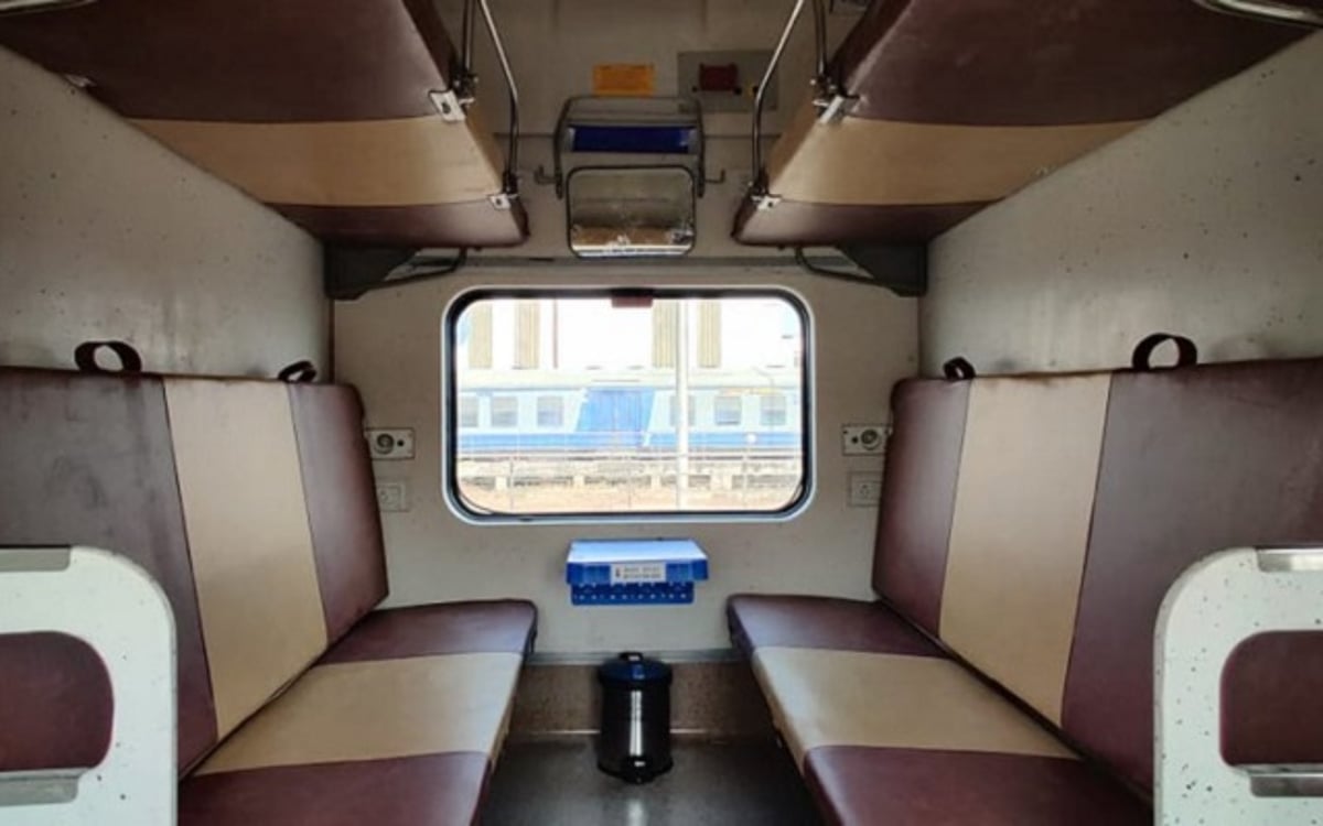 Indian Railways To Roll Out Tejas Sleeper Coaches To Enhance Safety And Comfort, Plans To Make 500 Such Coaches In FY22 - Vimarsana News