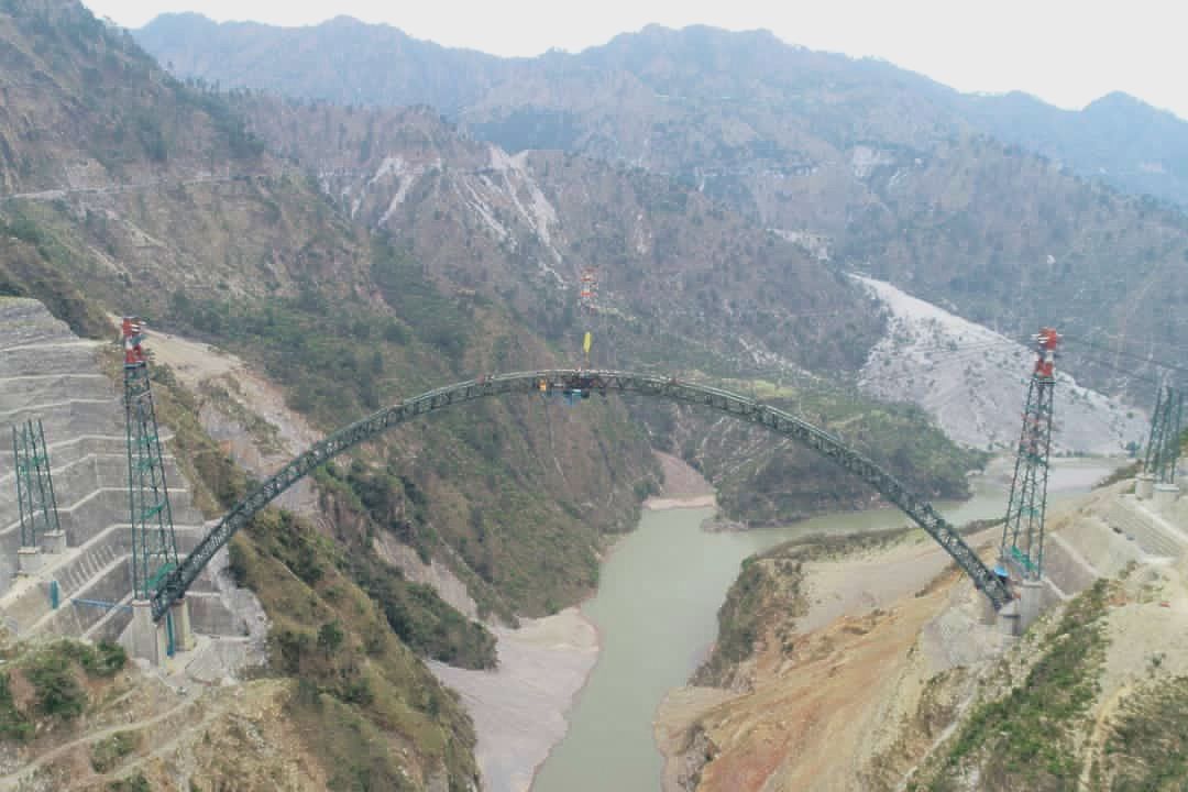 J&K: Indian Railways Completes Arch Closure Of Chenab Bridge, World's Highest Railway Bridge - Vimarsana News