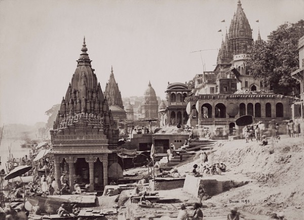 Ratneshwar Mahadev temple (left) and surrounding temples on the bank of the Ganges at what is now the Scindia Ghat in Benares (Varanasi), Uttar Pradesh, India, circa 1865. (Samuel Bourne/Hulton Archive/Getty Images)