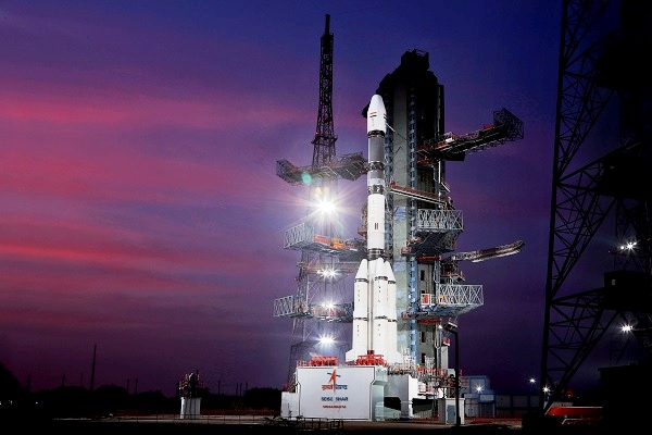 ISRO Plans To Go One Step Ahead Of SpaceX: Tests RLV Technology To ...