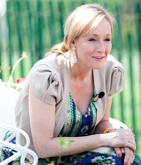 rowling the casual vacancy