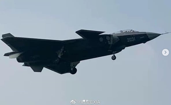 China Seen Testing New Two-Seater Stealth Fighter