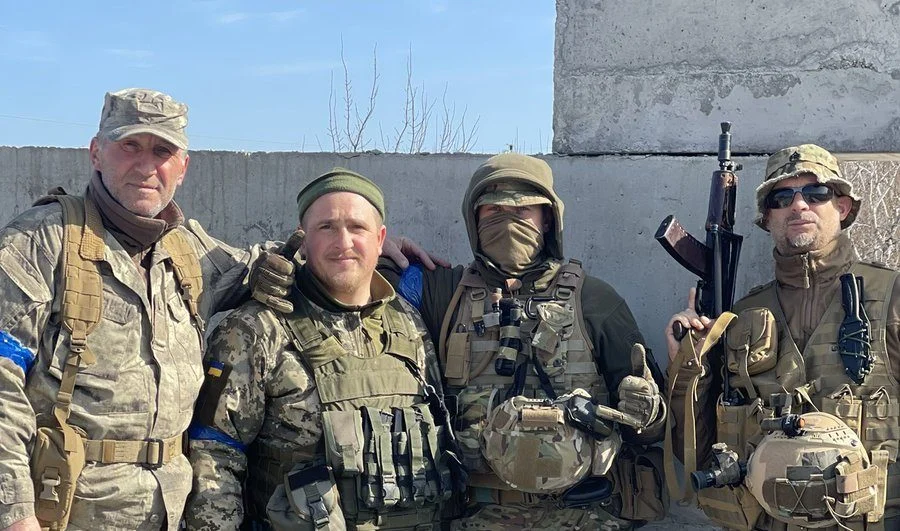 Killin’ and Grillin’ in Ukraine: The 47-Year-Old American Fighting on the Ukrainian Front.