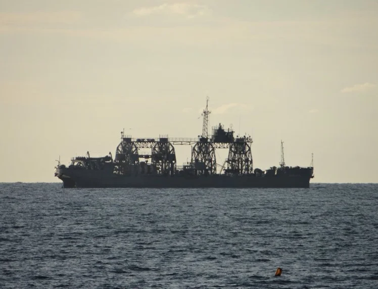 Russian Federation Deploys 110 Year Old Kommuna to Investigate Moskva Wreckage