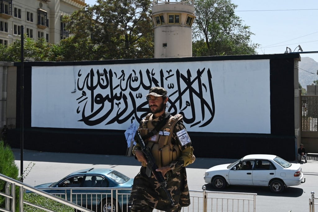 Taliban Dissolves Human Rights Commission and Several Other Afghan Government Bodies