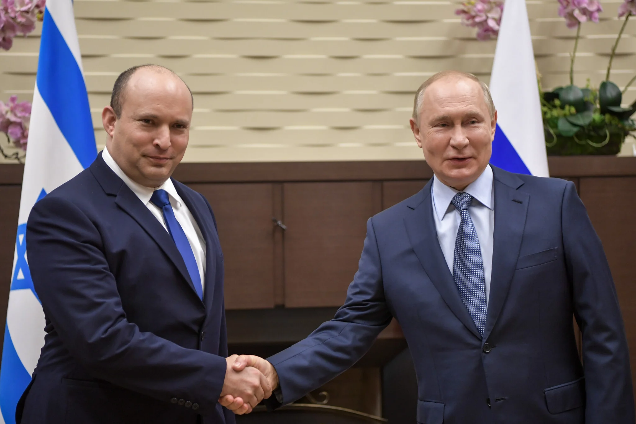 Putin Apologizes To Israeli Prime Minister For Russian Foreign Ministry Anti-Semitic Remarks And Claims