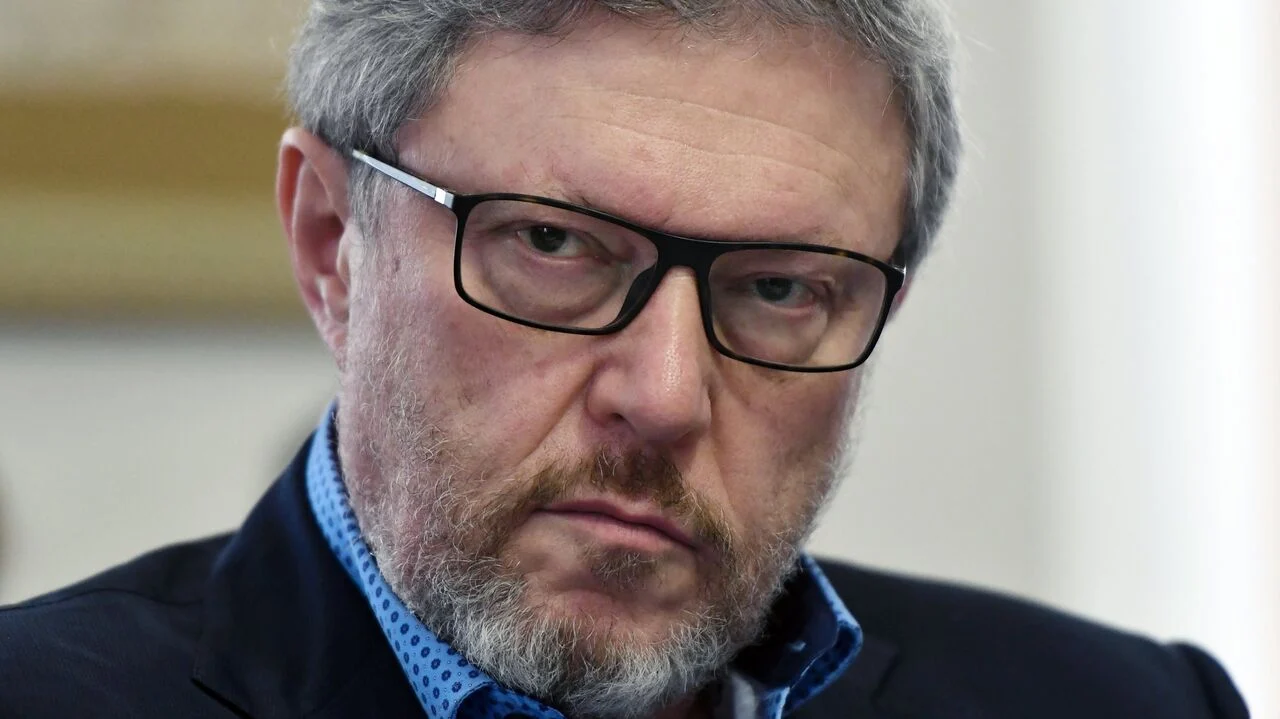 Russian Opposition Party Yabloko Founder, Yavlinsky Leaves Russia
