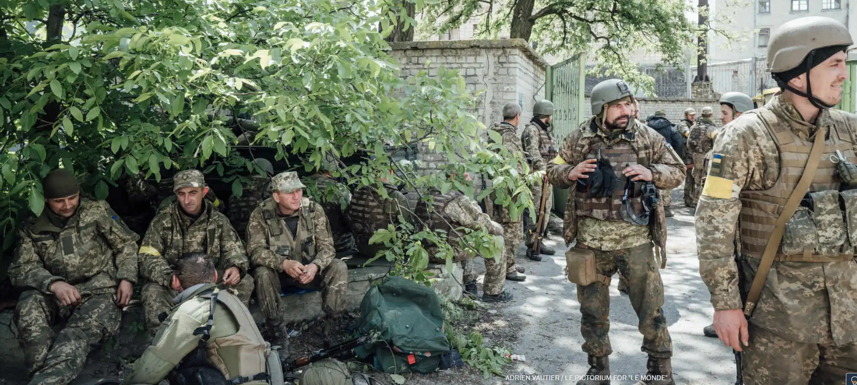 Russian Ground Forces Thrust North East Towards Lysychansk