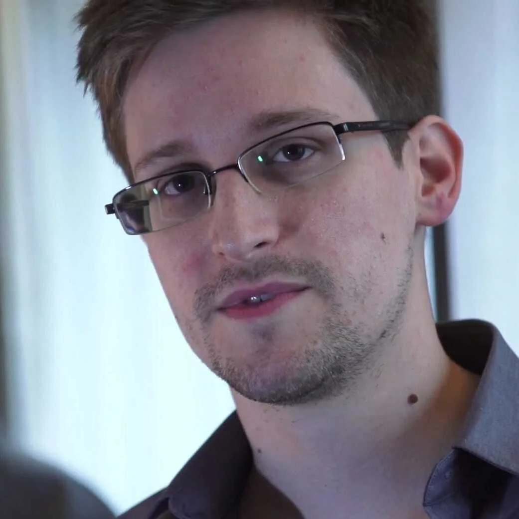 Edward Snowden Granted Russian Citizenship