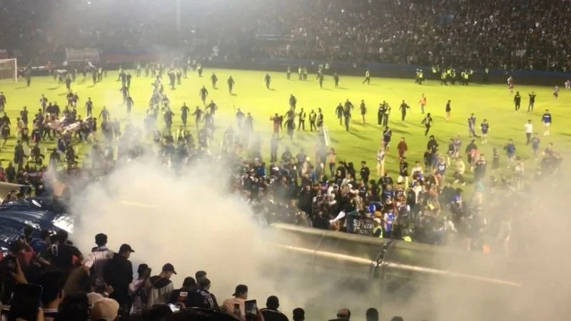 Over 125 People Killed in Stampede at Indonesia Soccer Match