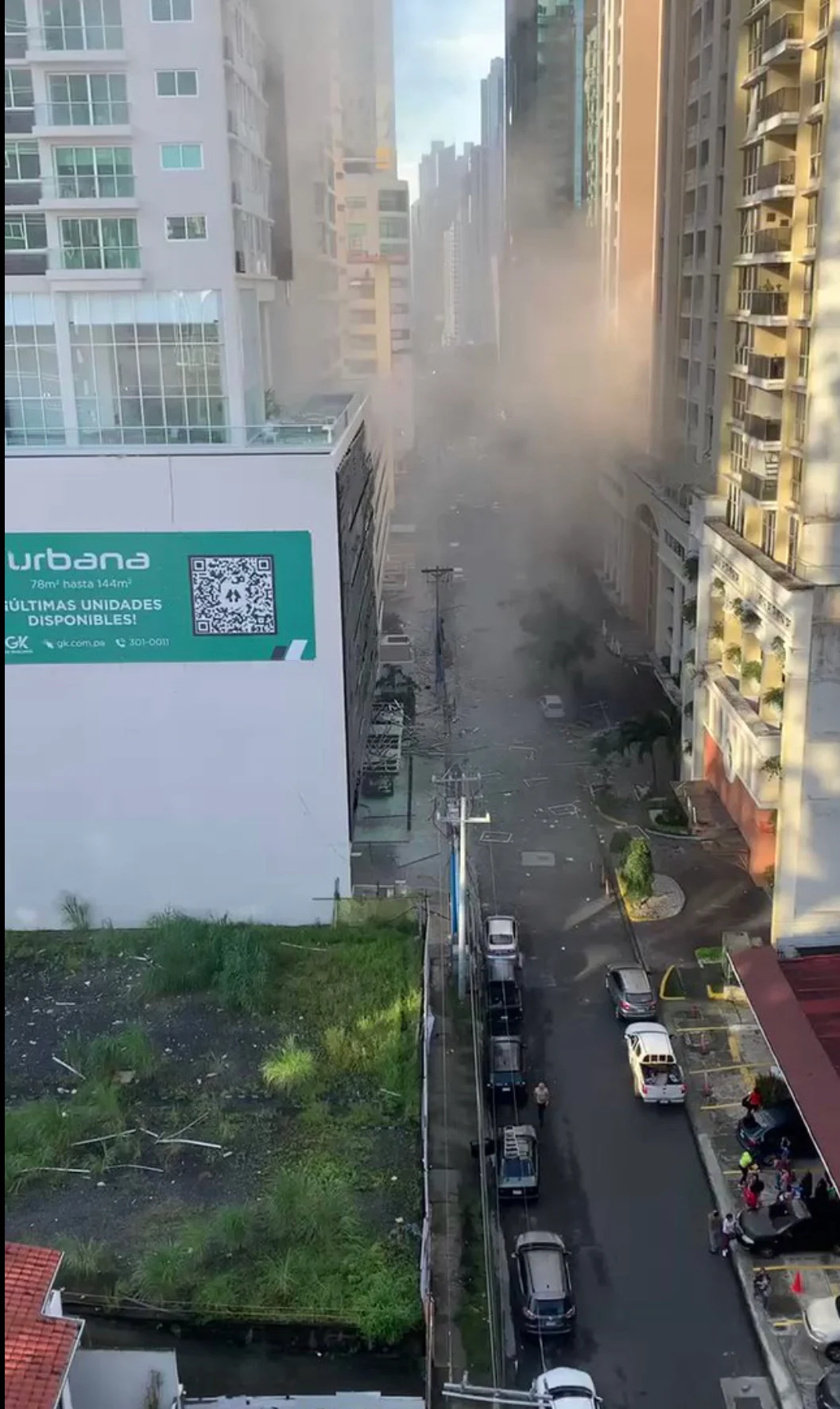 Hundreds Evacuated in High Rise Apartment Explosion, Panama City