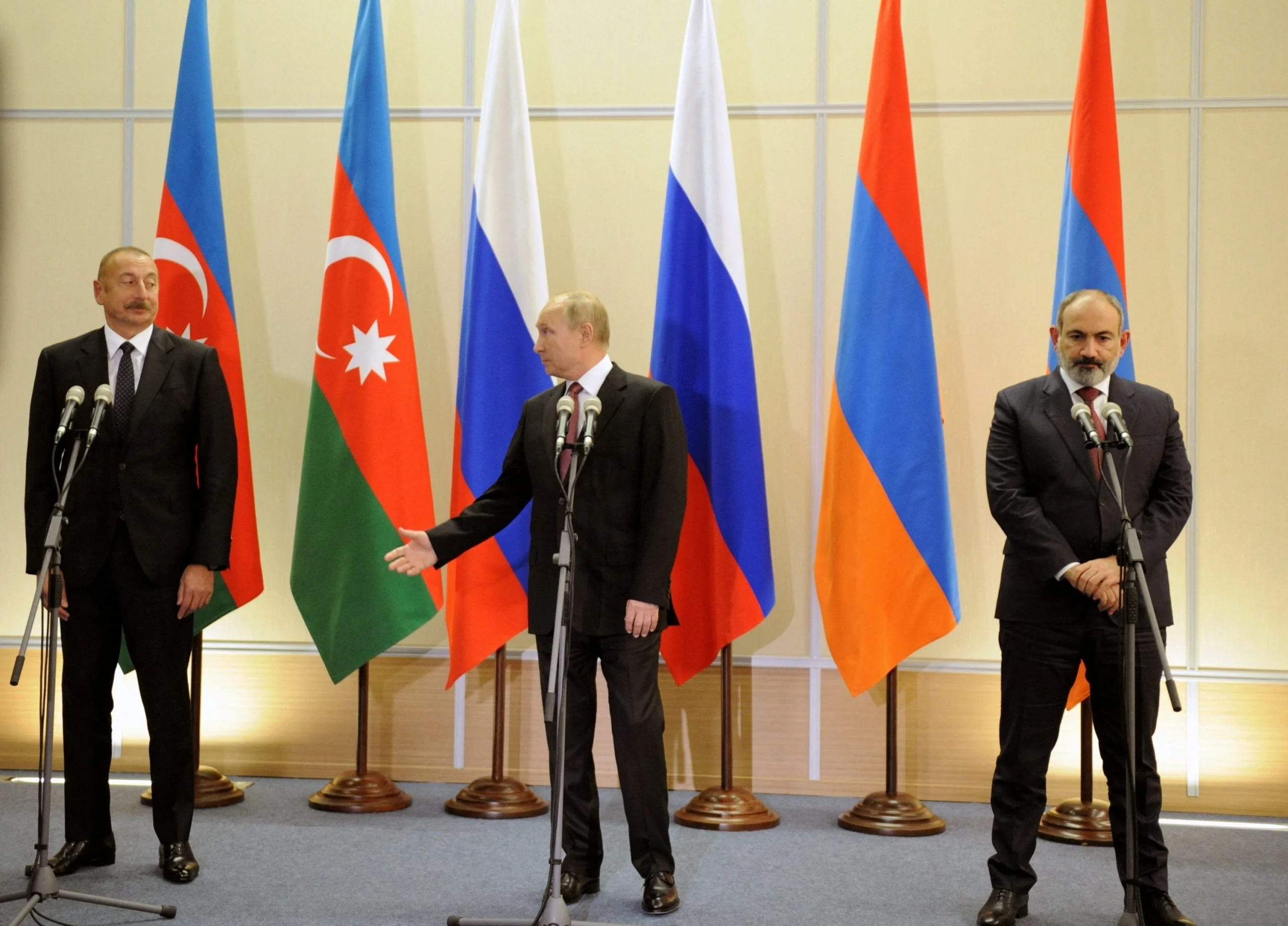 Armenia-Azerbaijan Sochi talks prove unfruitful.