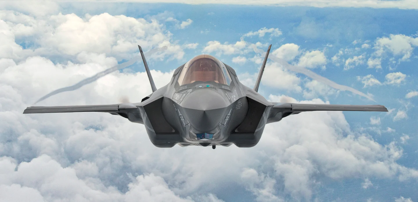 U.S. Awards 7B USD to Lockheed Martin for 127 F-35s Despite Groundings