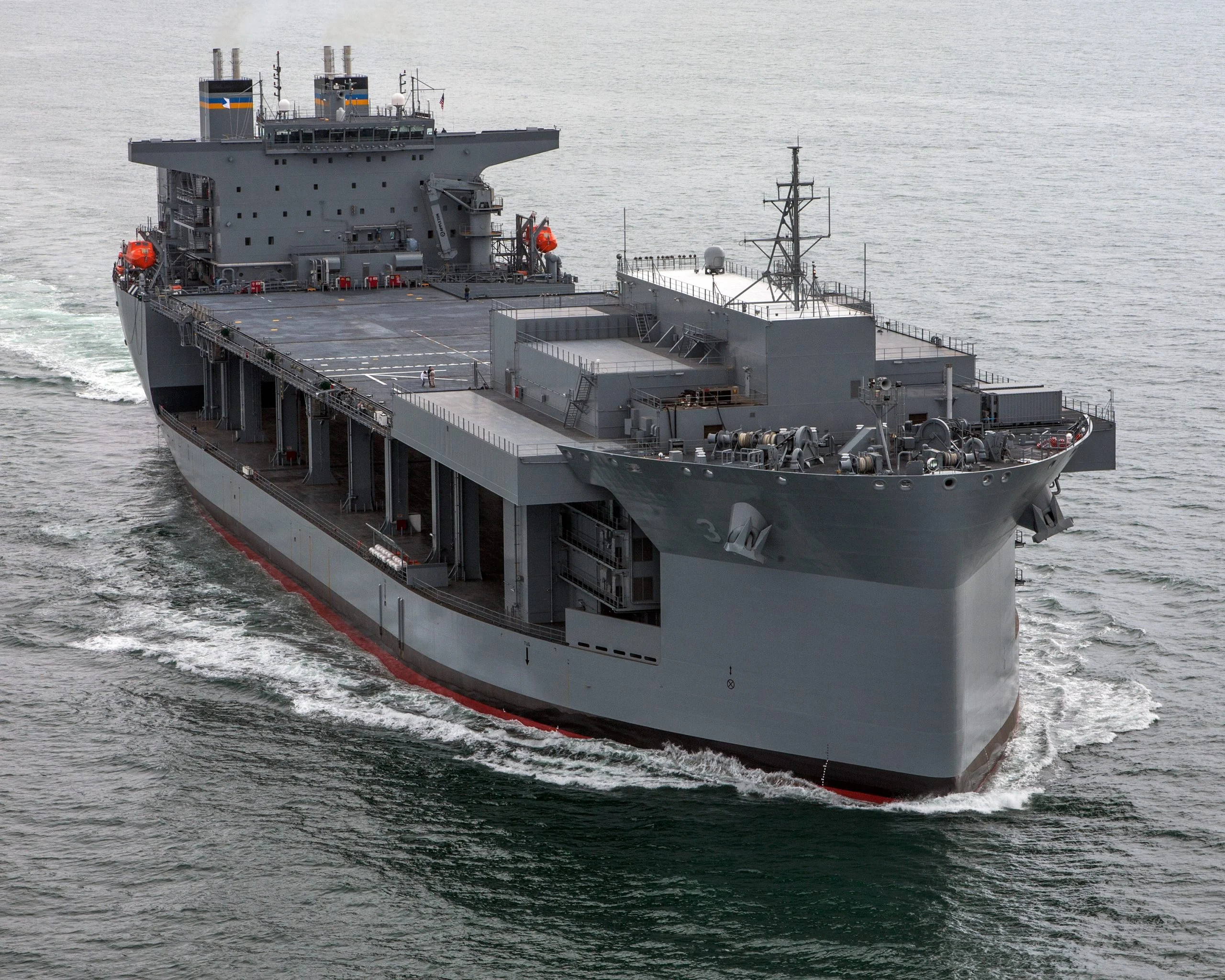 CENTCOM Says IRGC Vessel Attempted to “Blind” US Vessels with Spotlight in Strait of Hormuz