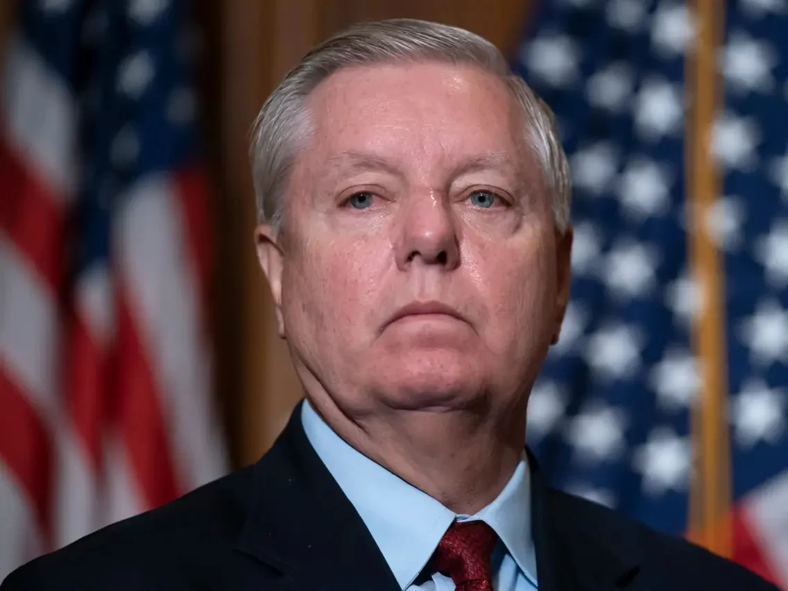 Prominent U.S. Senator Openly Calls For Assassination of Putin