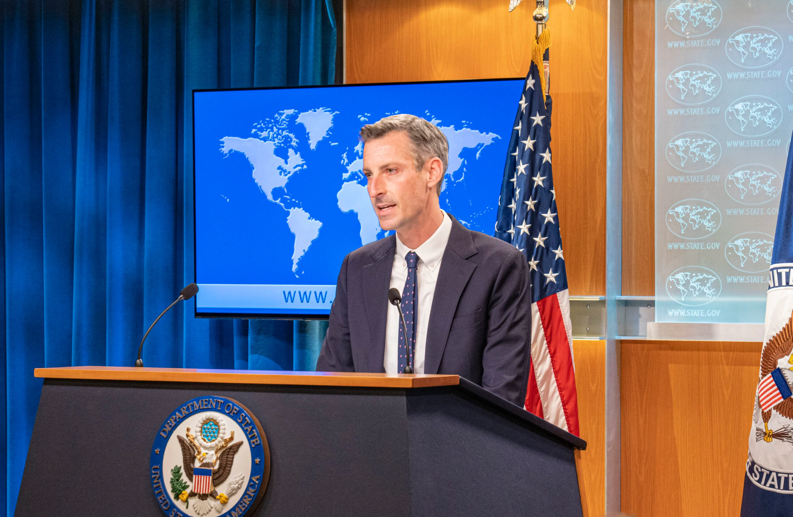 US Doubles Down Claims Russia is Looking to Resupply Missiles and Artillery From North Korea