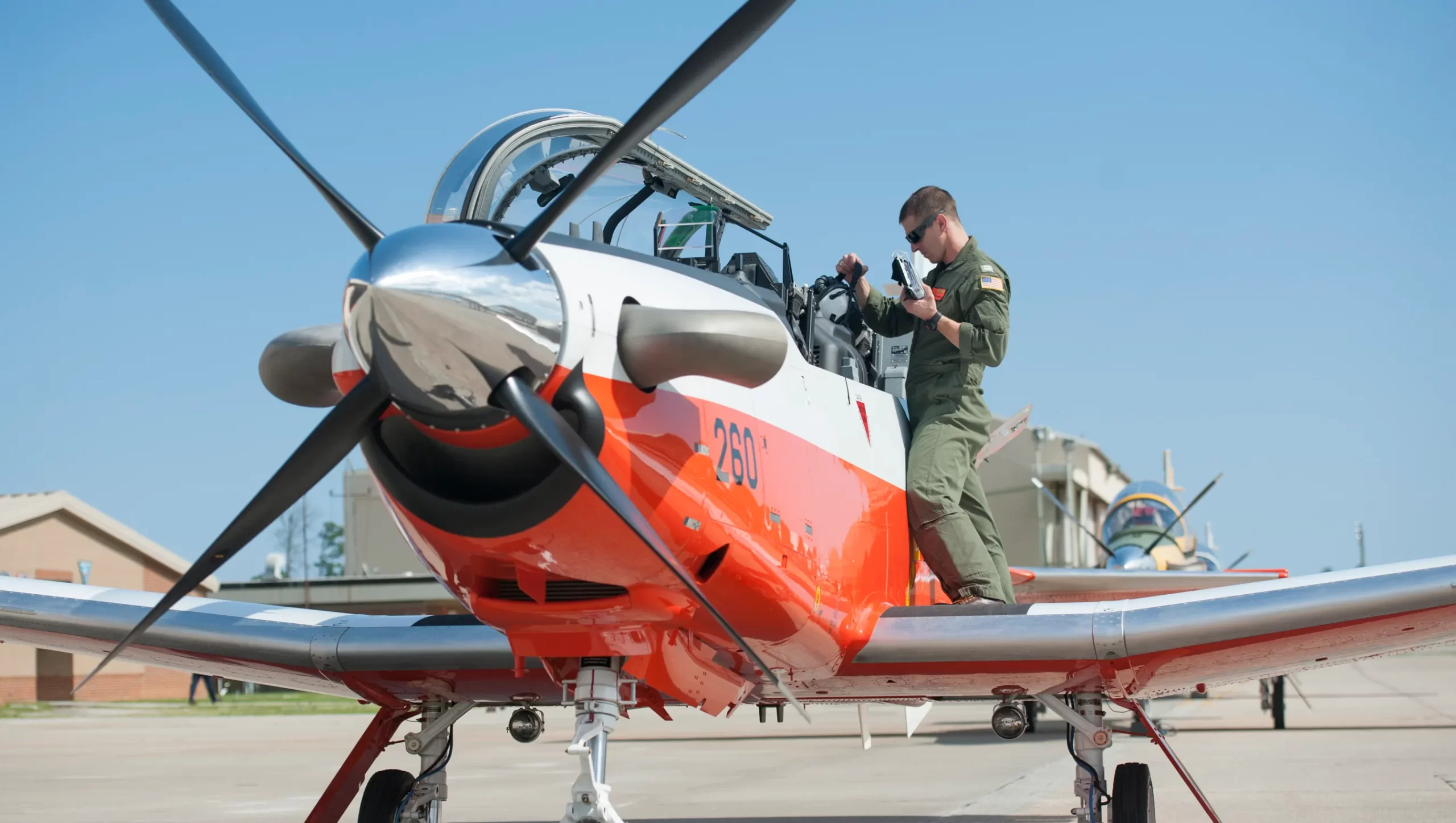 U.S. Navy T-6 Trainer Crashes, Gateswood, AL