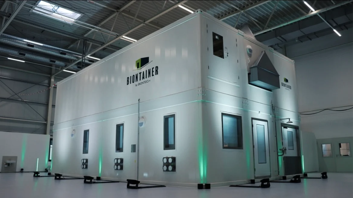 BioNTech “BioNTainers” Arrive in Rwanda