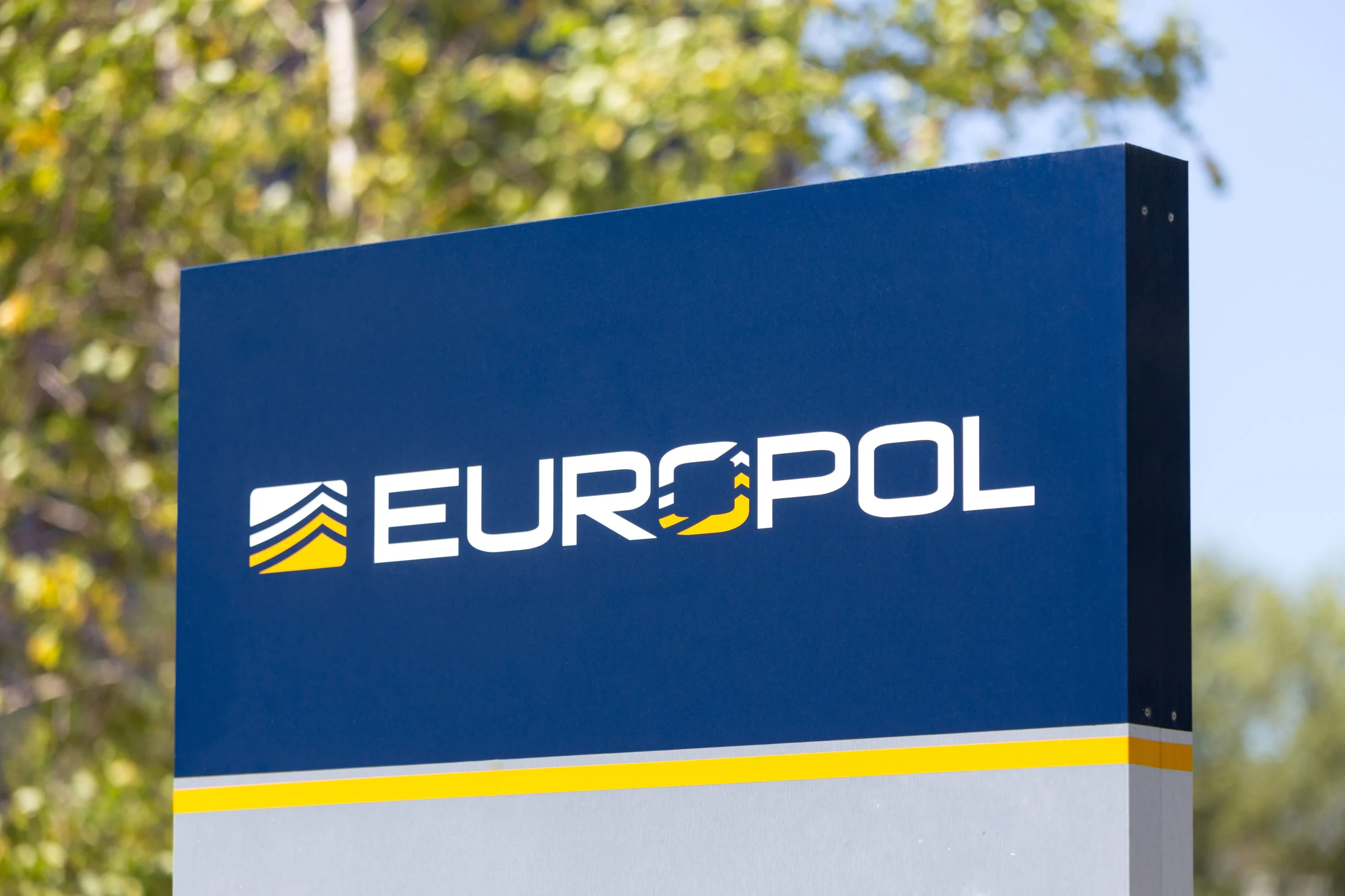 Europol arrests 13 members from the Balkan Cartel inside of Serbia.