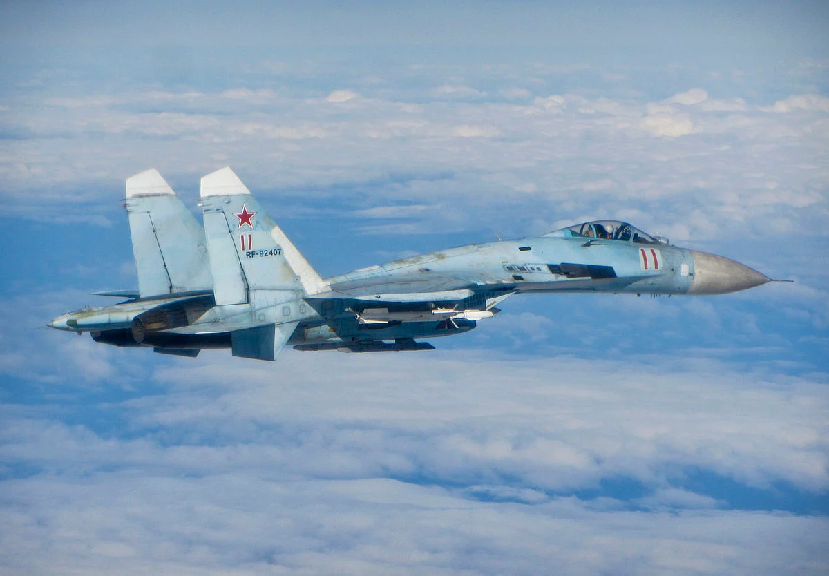 Russian Fighter Intercepts US Bombers Over The Baltic
