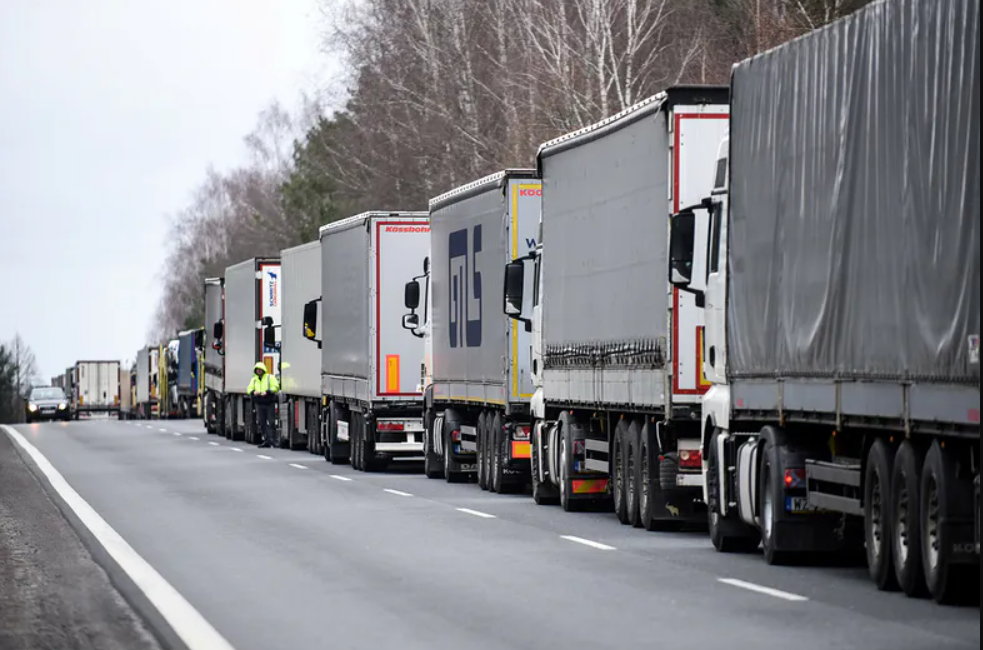 Poland Suspends Belarusian and Russian Cross-Border Freight Transportation