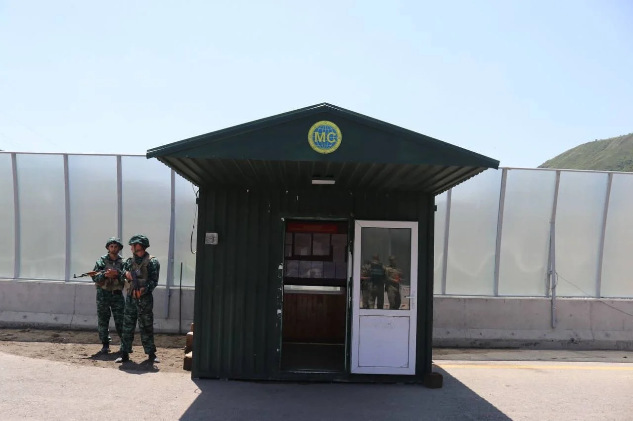 Azerbaijan Attempts to Raise Flag Inside Armenian Border