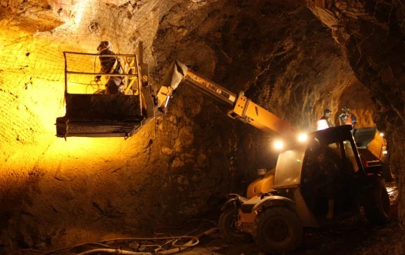 Zijin’s Colombian Mine Faces Halt in Operations Following Attacks on Miners