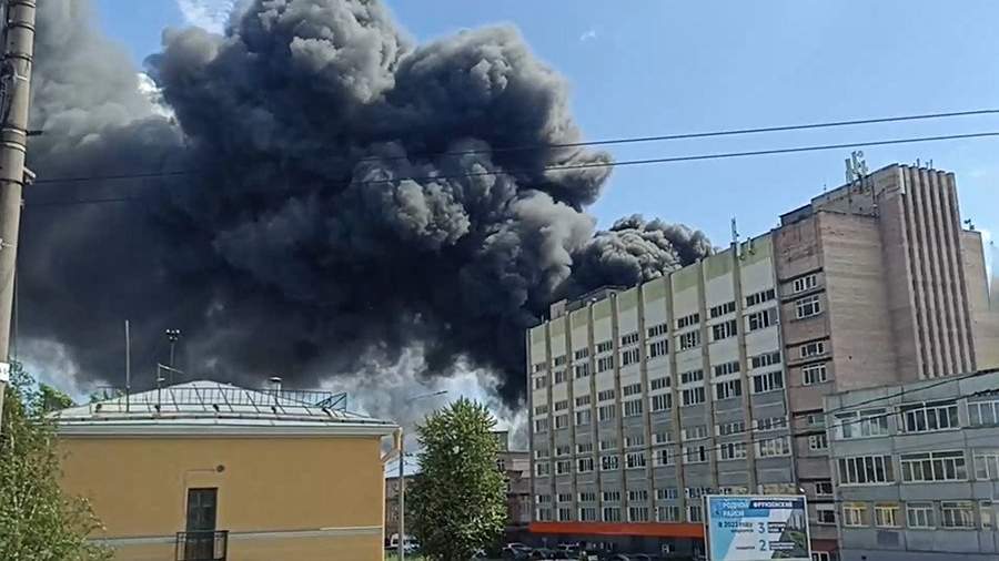 Fire Erupts At St. Petersburg Warehouse