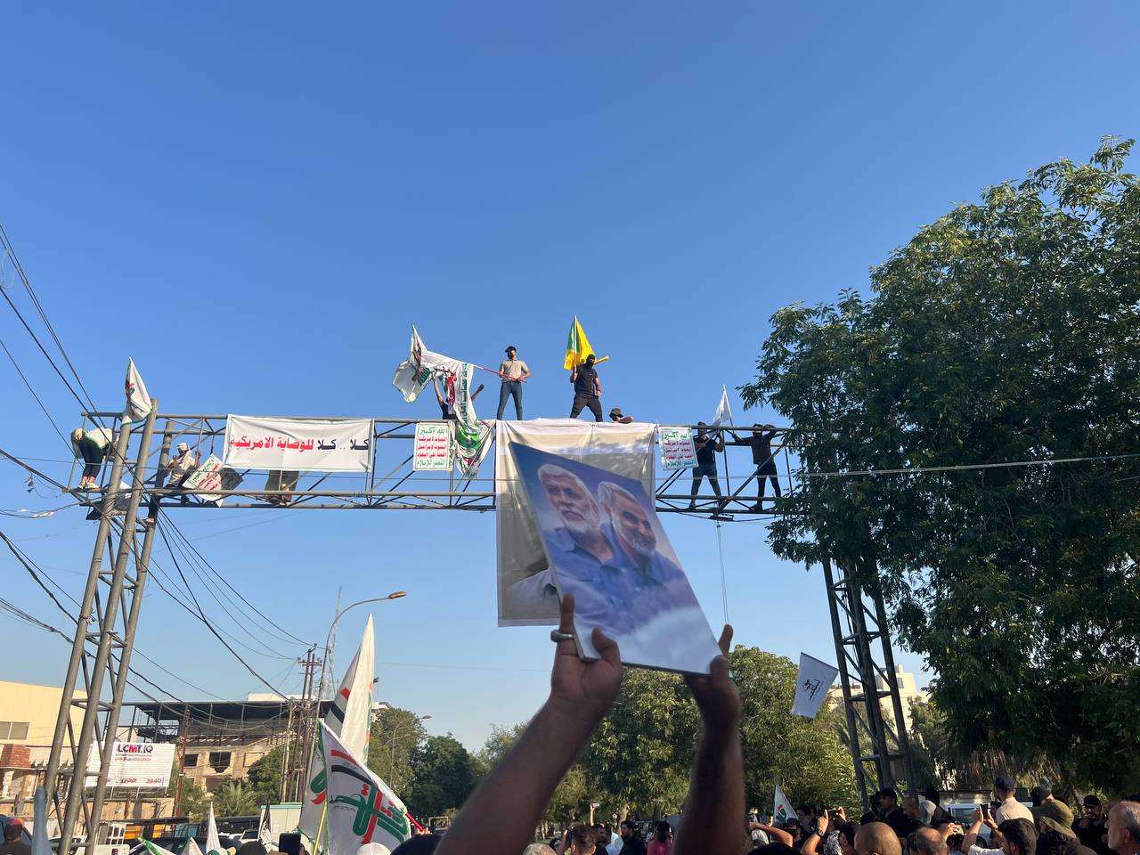 Pro-Iran Groups Demonstrate in Baghdad, Threaten to Storm American Embassy