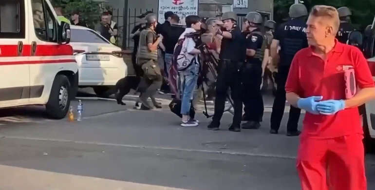 UPDATE (12:55 EST): Explosions Reported At Kyiv Courthouse