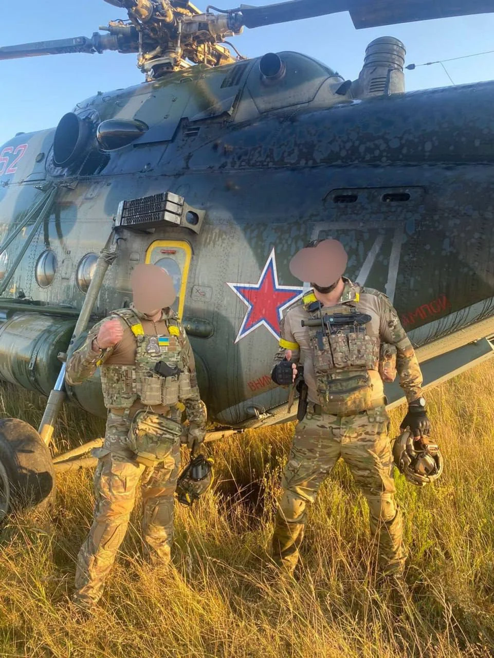 Ukraine Confirms Russian Pilot Defected with Mi-8