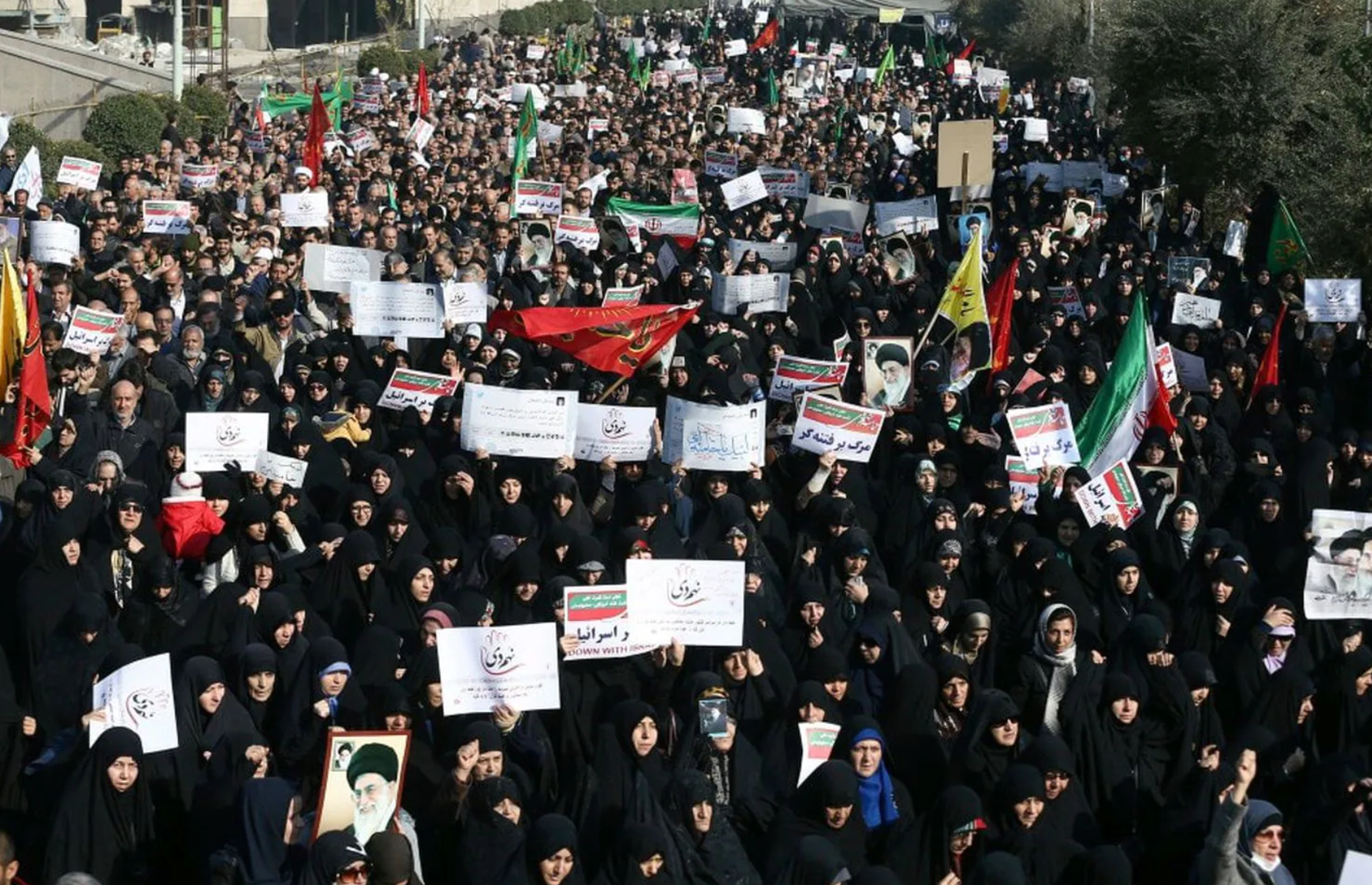 Over 90 Journalists Arrested or Detained Since Start of Protests in Iran