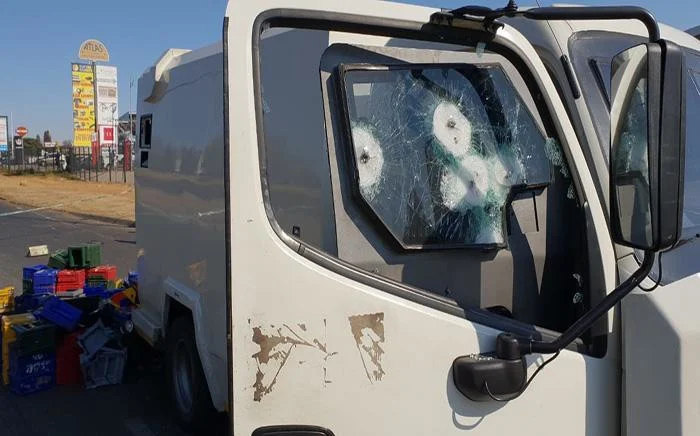 Cash In Transit Heist: Vehicle Hit With Improvised Explosive Device, Mass Looting