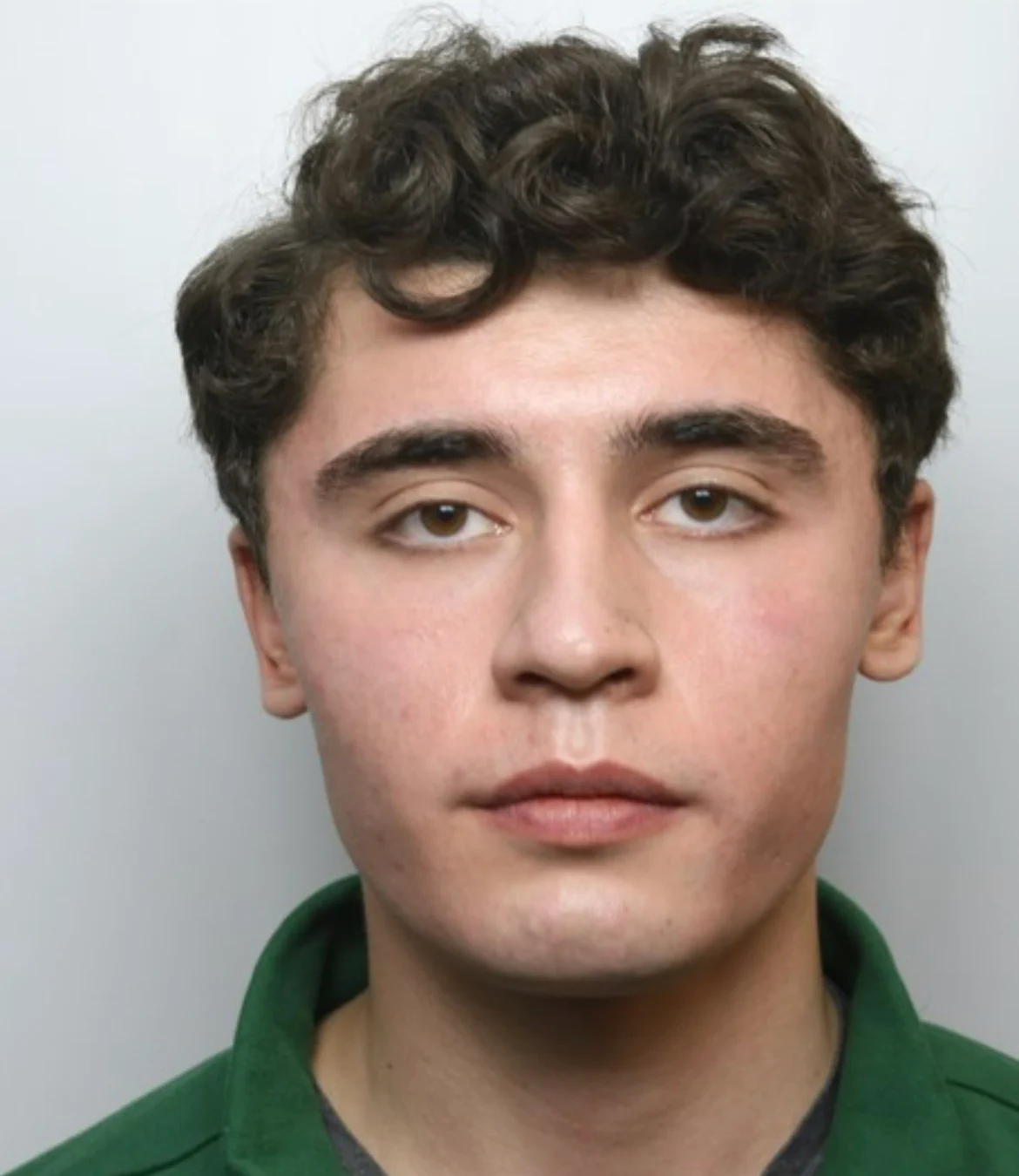 Serving British Army Member Turned Terrorist Escapes from UK Prison, Manhunt Underway