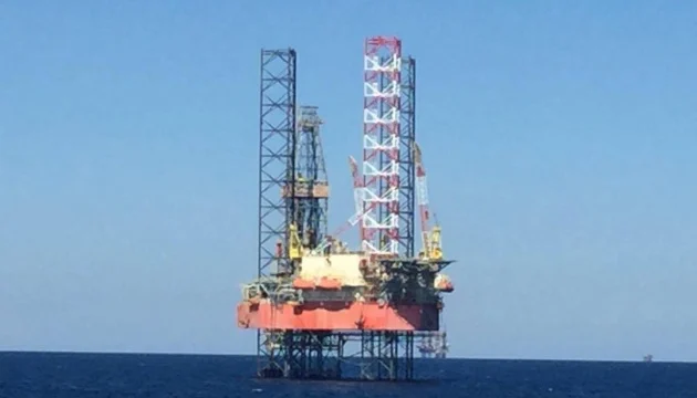 Ukrainian Special Forces Seize Vyshky Boika Oil Rigs,