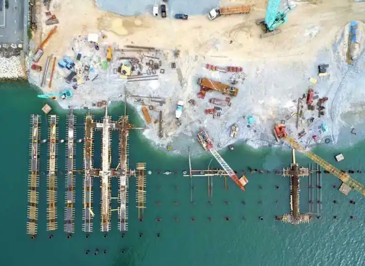 Kuwait Crown Prince to Sign Final Agreement on Mubarak Port During Visit to China
