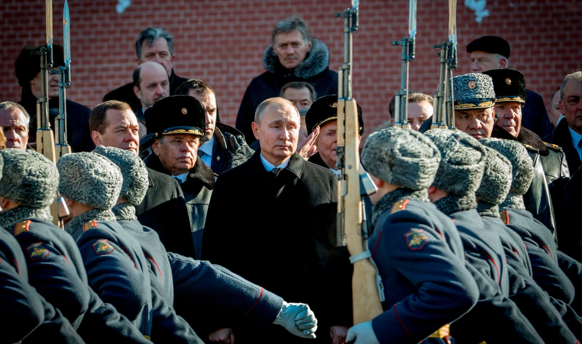 Russia Rules Out Additional Mobilization in Ukraine While 335,000 Volunteer To Join