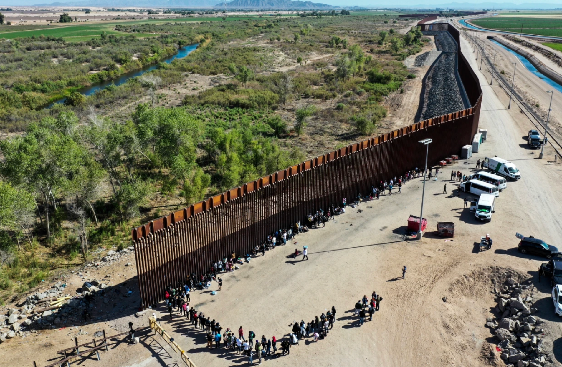 A US Border Crossing is Closed to Vehicles