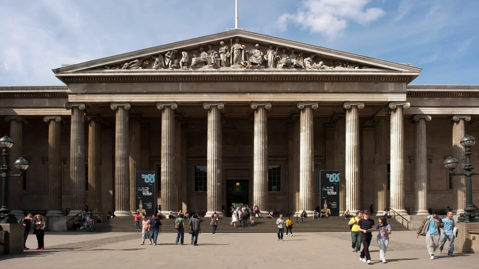 UK’s British Museum to ‘Loan’ Back Ghana’s Crown Jewels