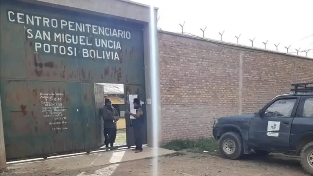 17 Inmates Escape from San Miguel de Uncia Penitentiary Center in Potosí, Bolivia
