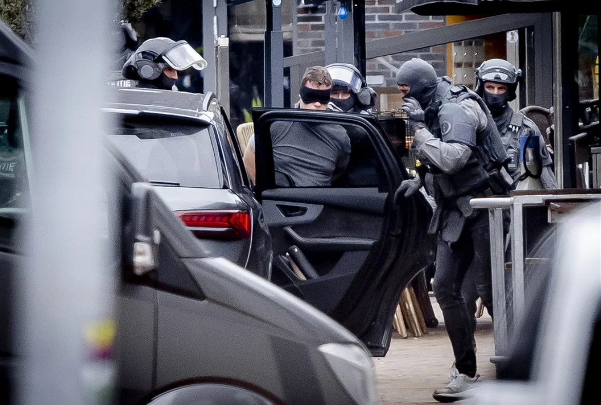 Hostage Situation Inside Cafe, Ede, Netherlands