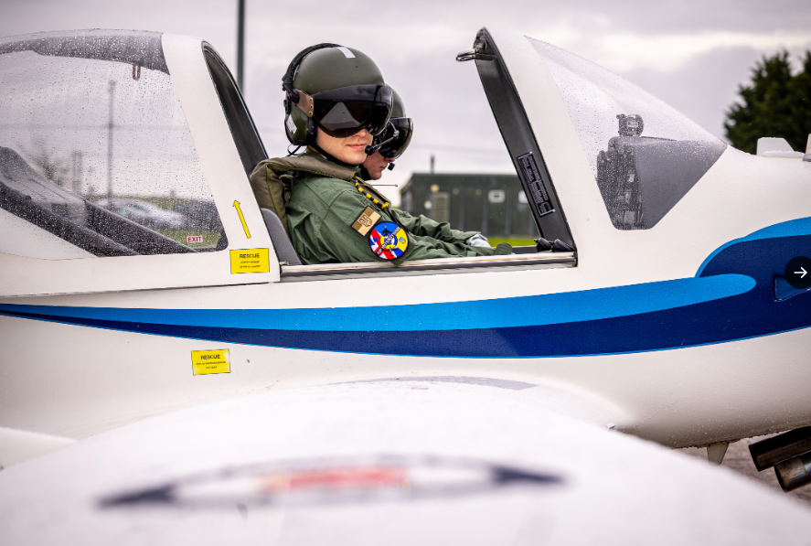 Ukrainian Pilots Graduate from RAF Elementary Flying Training
