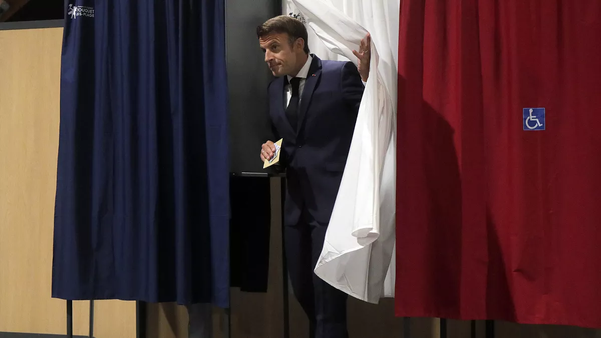 French Parliamentary Election: Key Issues and Possible Outcomes